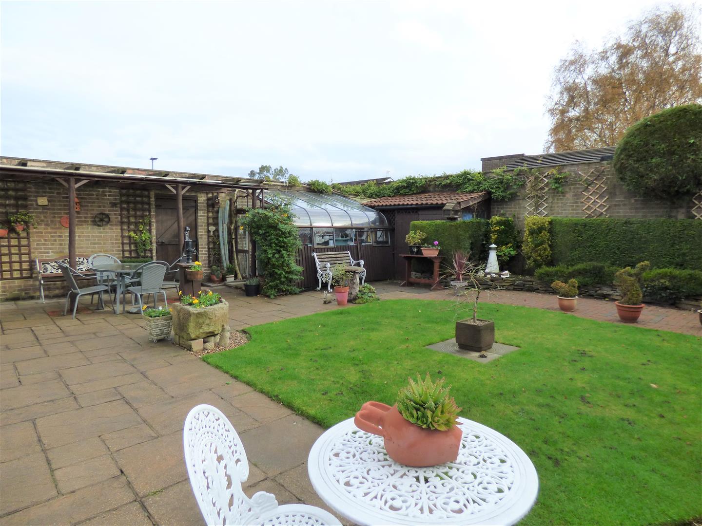 Bungalow Semi Detached Priory Close, Swanland